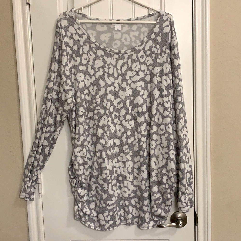 XXL Maternity Leopard Print Old Navy Long Sleeve